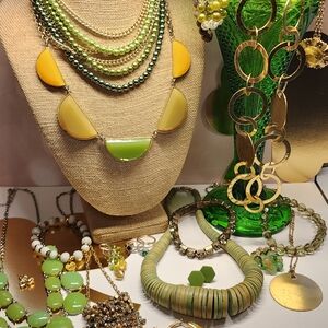 Elegant Green and Yellow Necklace Set